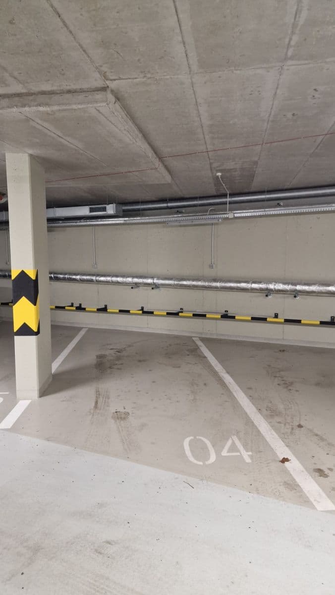 Pronájem garáže 12 m², Praha, Praha Pronájem garáže 12 m², Praha, Praha