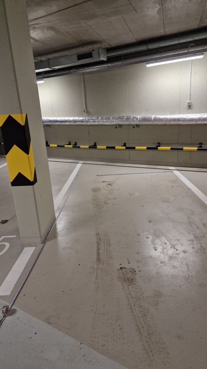 Pronájem garáže 12 m², Praha, Praha Pronájem garáže 12 m², Praha, Praha