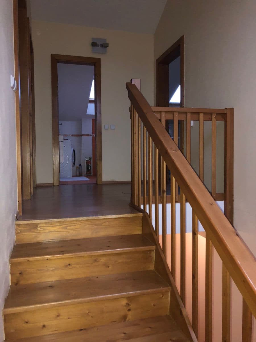 Prodej domu 240 m², pozemek 400 m², Listopadová, Praha, Praha Prodej domu 240 m², pozemek 400 m², Listopadová, Praha, Praha