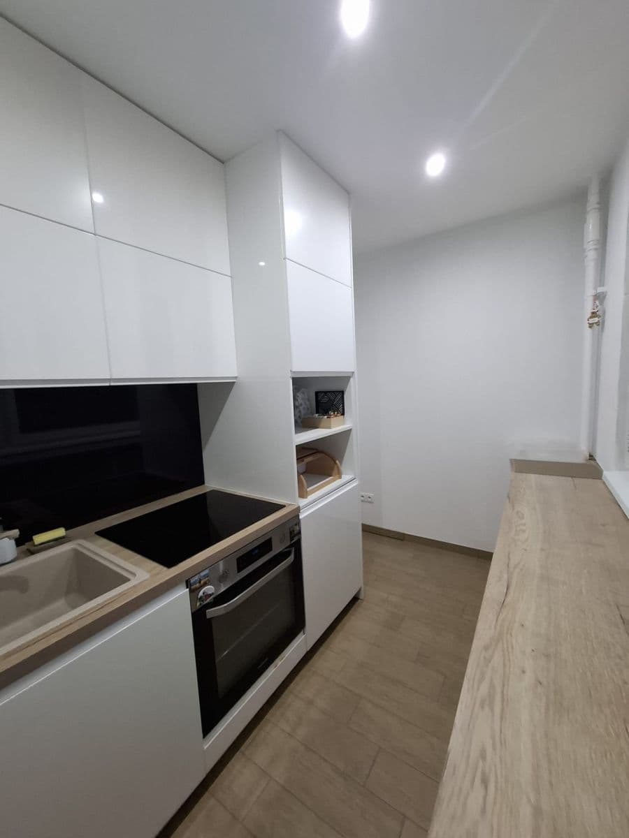 Pronájem bytu 2+1 51 m², Hornádska, Podunajské Biskupice, Bratislavský kraj Pronájem bytu 2+1 51 m², Hornádska, Podunajské Biskupice, Bratislavský kraj