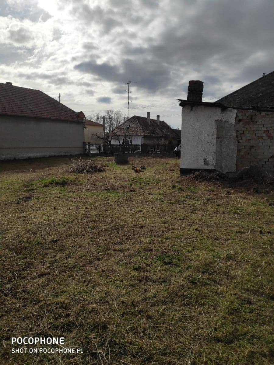 Pronájem pozemku 1.439 m², Veľké Kosihy, Nitriansky kraj Pronájem pozemku 1.439 m², Veľké Kosihy, Nitriansky kraj