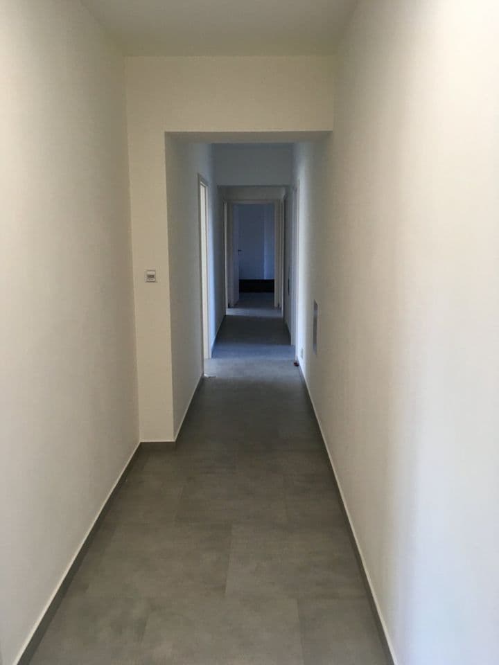 Pronájem bytu 17 m², Hlavní, Brno, Jihomoravský kraj Pronájem bytu 17 m², Hlavní, Brno, Jihomoravský kraj