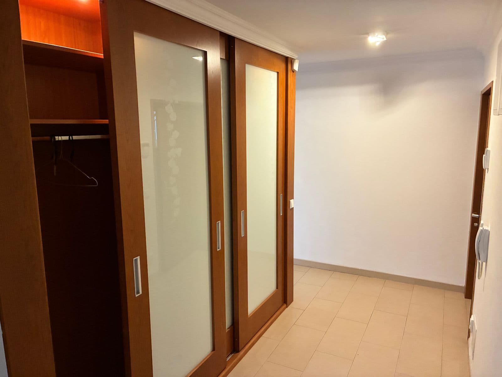 Pronájem bytu 3+1 92 m², Hrušovanské náměstí, Praha, Praha Pronájem bytu 3+1 92 m², Hrušovanské náměstí, Praha, Praha