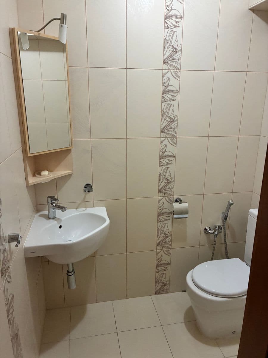 Pronájem bytu 3+1 92 m², Hrušovanské náměstí, Praha, Praha Pronájem bytu 3+1 92 m², Hrušovanské náměstí, Praha, Praha