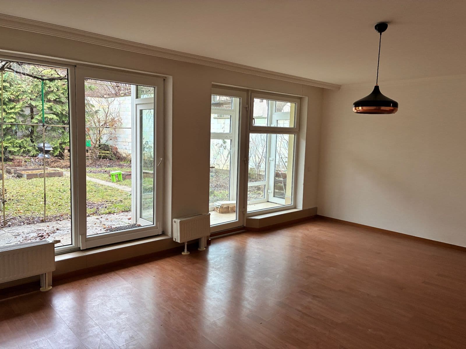 Pronájem bytu 3+1 92 m², Hrušovanské náměstí, Praha, Praha Pronájem bytu 3+1 92 m², Hrušovanské náměstí, Praha, Praha