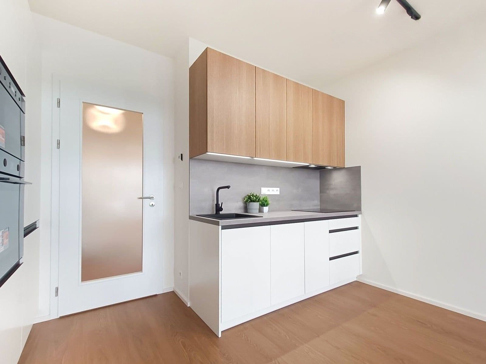 Pronájem bytu 1+kk 33 m², Poděbradská, Praha, Praha Pronájem bytu 1+kk 33 m², Poděbradská, Praha, Praha