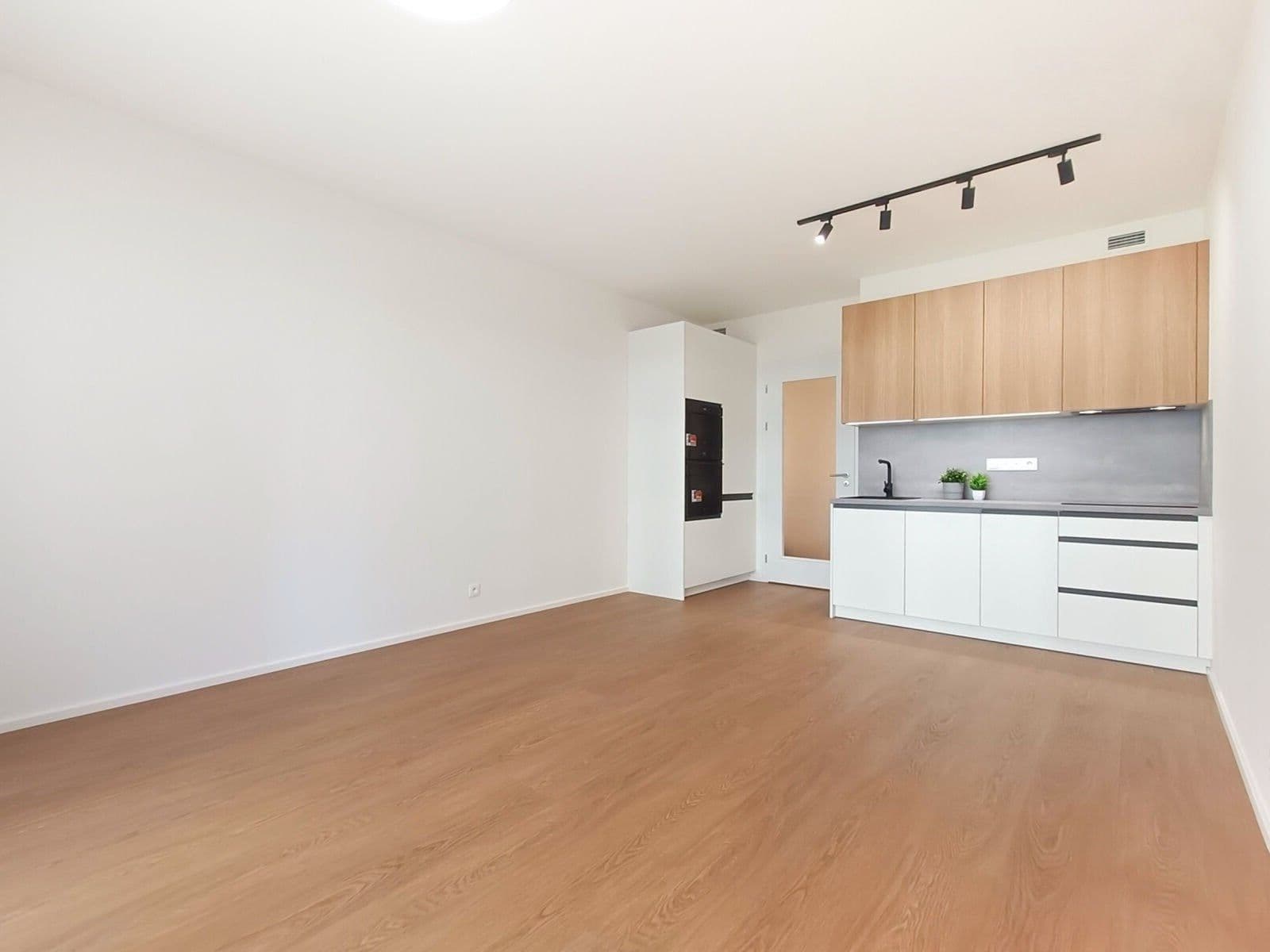 Pronájem bytu 1+kk 33 m², Poděbradská, Praha, Praha Pronájem bytu 1+kk 33 m², Poděbradská, Praha, Praha