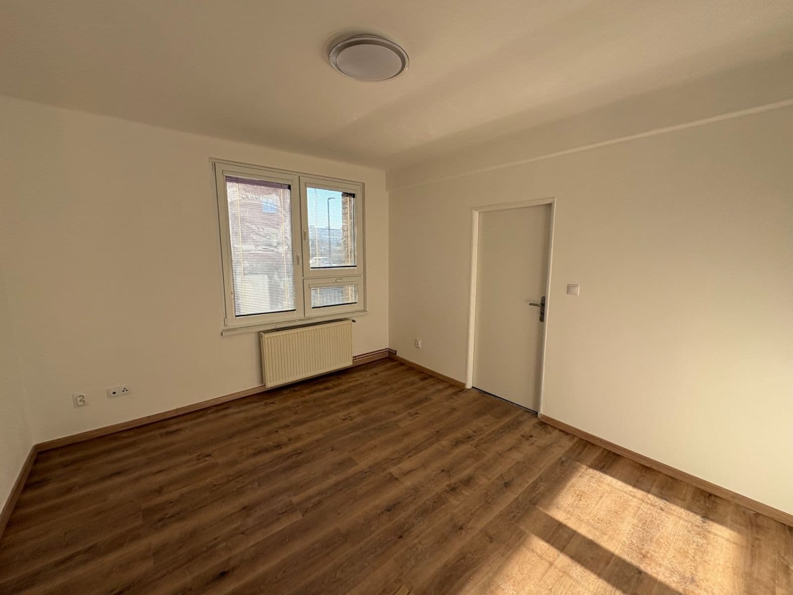 Pronájem bytu 3+1 125 m², Na Zavadilce, Jaroměř, Královéhradecký kraj Pronájem bytu 3+1 125 m², Na Zavadilce, Jaroměř, Královéhradecký kraj