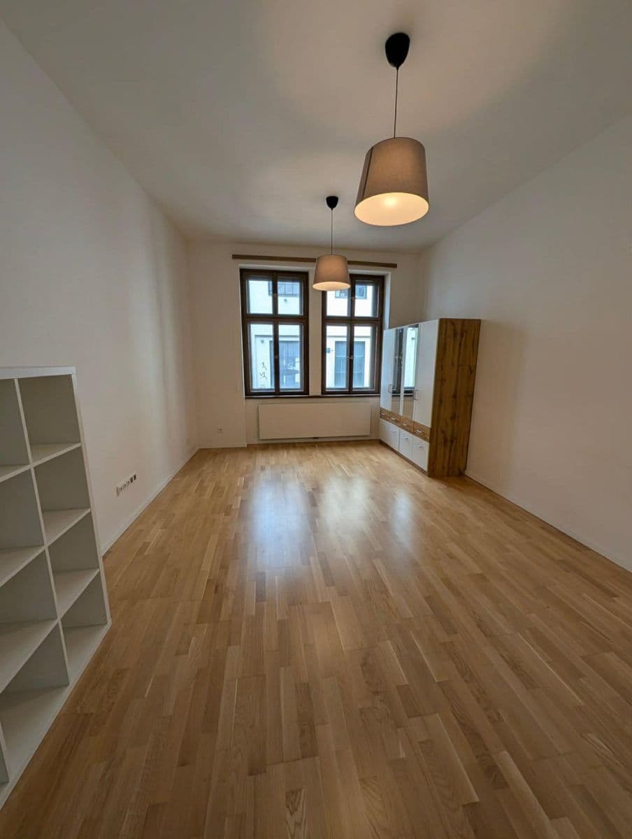 Pronájem bytu 1+1 56 m², Pivovarská, Praha, Praha Pronájem bytu 1+1 56 m², Pivovarská, Praha, Praha