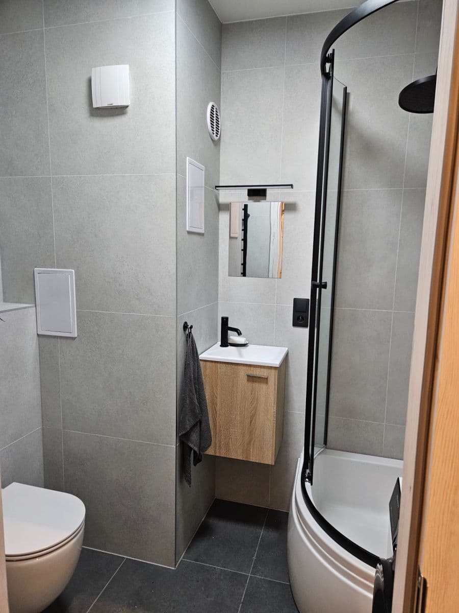 Pronájem bytu 2+kk 46 m², Lobezská, Plzeň, Plzeňský kraj Pronájem bytu 2+kk 46 m², Lobezská, Plzeň, Plzeňský kraj