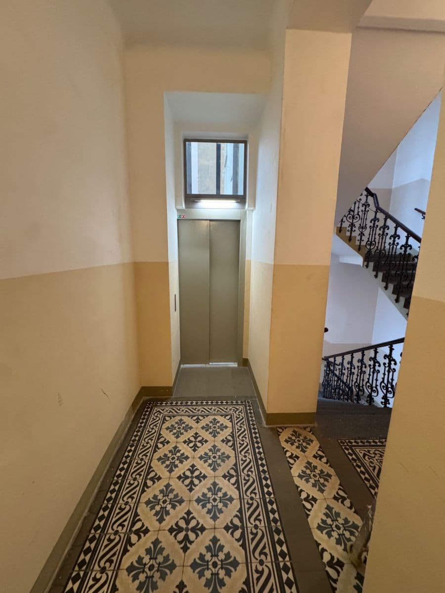 Pronájem bytu 1+1 49 m², Slezská, Praha, Praha Pronájem bytu 1+1 49 m², Slezská, Praha, Praha