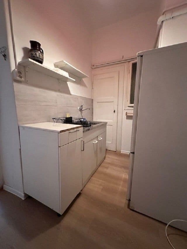 Pronájem bytu 2+kk 45 m², Holandská, Praha, Praha Pronájem bytu 2+kk 45 m², Holandská, Praha, Praha