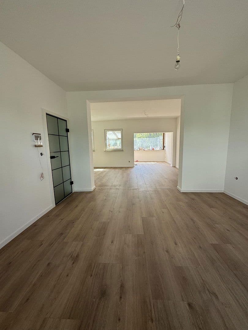 Pronájem domu 150 m², pozemek 168 m², Koblenz, Porýní-Falc Pronájem domu 150 m², pozemek 168 m², Koblenz, Porýní-Falc