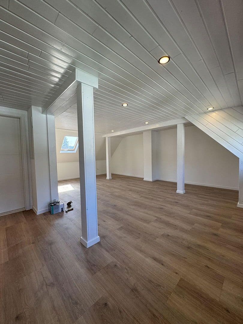 Pronájem domu 150 m², pozemek 168 m², Koblenz, Porýní-Falc Pronájem domu 150 m², pozemek 168 m², Koblenz, Porýní-Falc