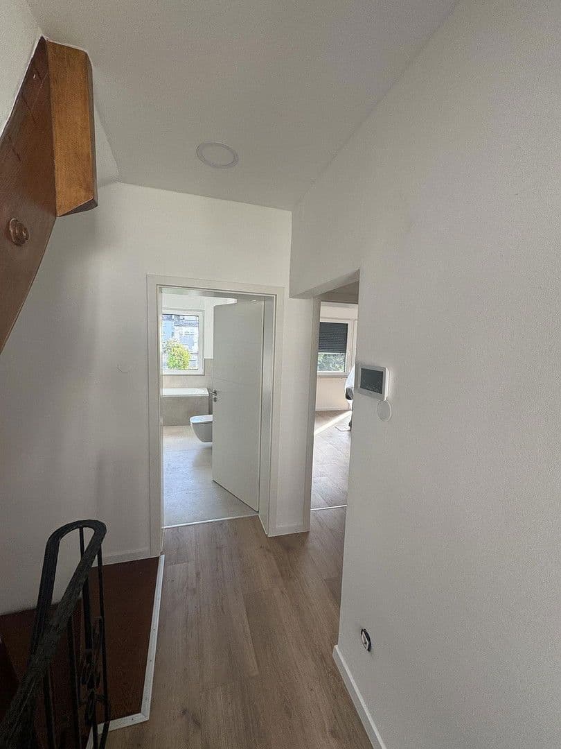 Pronájem domu 150 m², pozemek 168 m², Koblenz, Porýní-Falc Pronájem domu 150 m², pozemek 168 m², Koblenz, Porýní-Falc