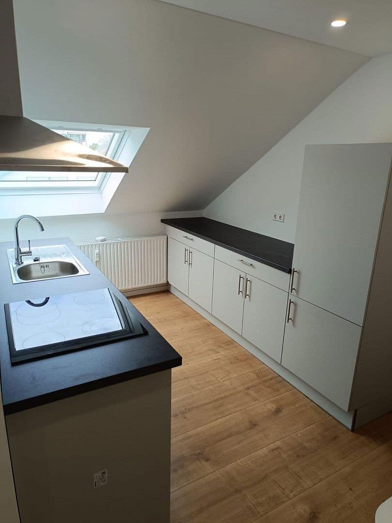 Pronájem bytu 1+kk 26 m², Güglinger Strasse 11, Heilbronn, Bádensko-Württembersko Pronájem bytu 1+kk 26 m², Güglinger Strasse 11, Heilbronn, Bádensko-Württembersko