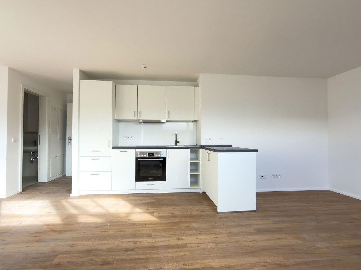 Pronájem bytu 2+1 51 m², Schillerstr. 26, Gerlingen, Bádensko-Württembersko Pronájem bytu 2+1 51 m², Schillerstr. 26, Gerlingen, Bádensko-Württembersko