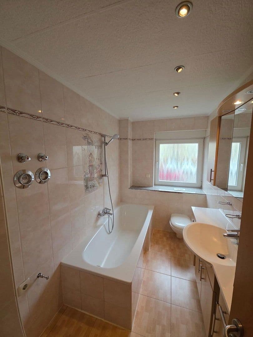 Pronájem bytu 2+1 59 m², Erlenweg 4, Mosbach, Bádensko-Württembersko Pronájem bytu 2+1 59 m², Erlenweg 4, Mosbach, Bádensko-Württembersko