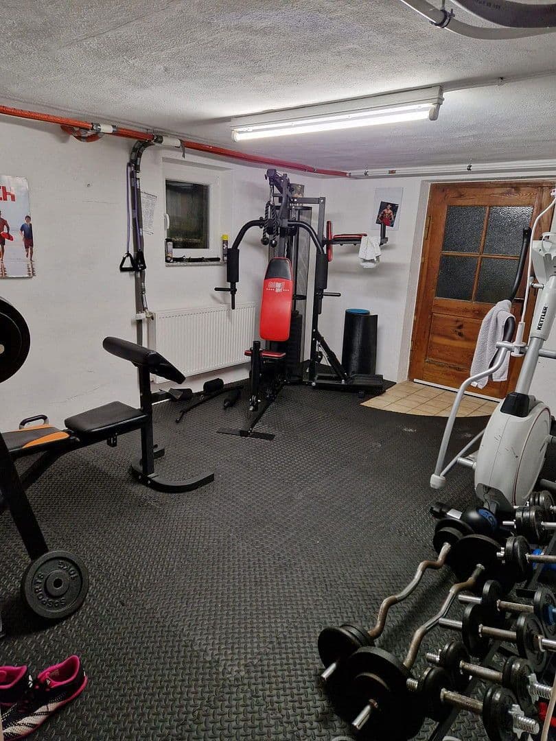 Prodej domu 155 m², pozemek 412 m², Brackenheim, Bádensko-Württembersko Prodej domu 155 m², pozemek 412 m², Brackenheim, Bádensko-Württembersko