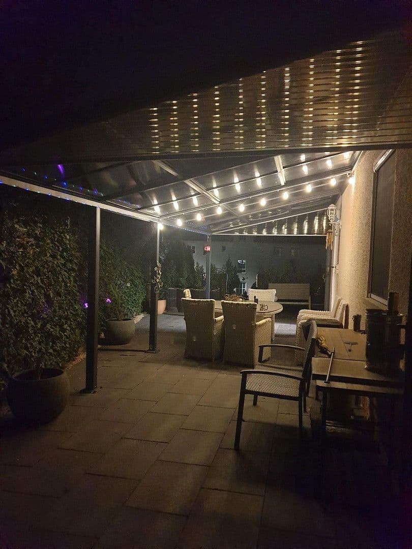 Prodej domu 155 m², pozemek 412 m², Brackenheim, Bádensko-Württembersko Prodej domu 155 m², pozemek 412 m², Brackenheim, Bádensko-Württembersko