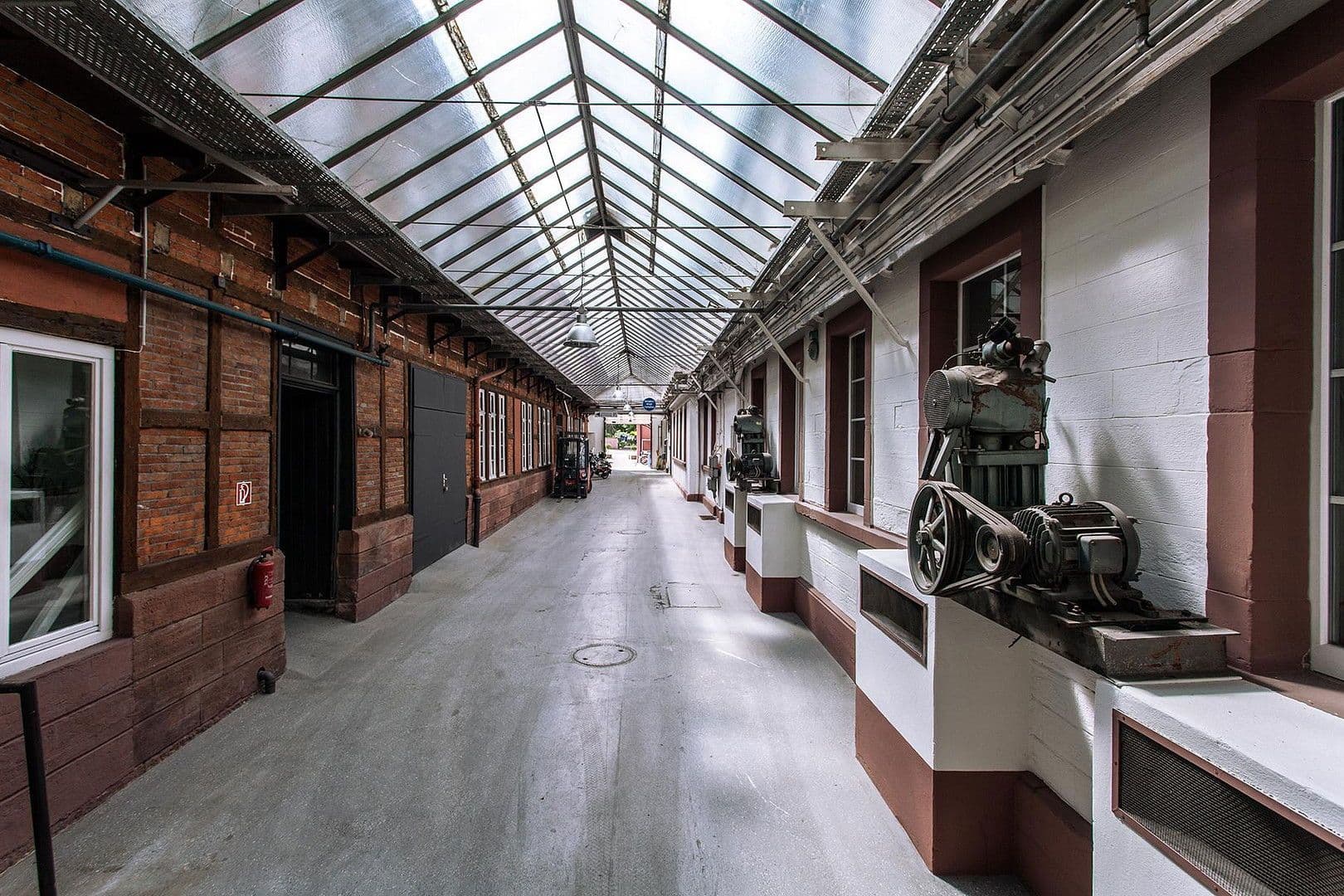 Pronájem nebytového prostoru 15.000 m², Schiltachstrasse, 28, Schramberg, Bádensko-Württembersko Pronájem nebytového prostoru 15.000 m², Schiltachstrasse, 28, Schramberg, Bádensko-Württembersko