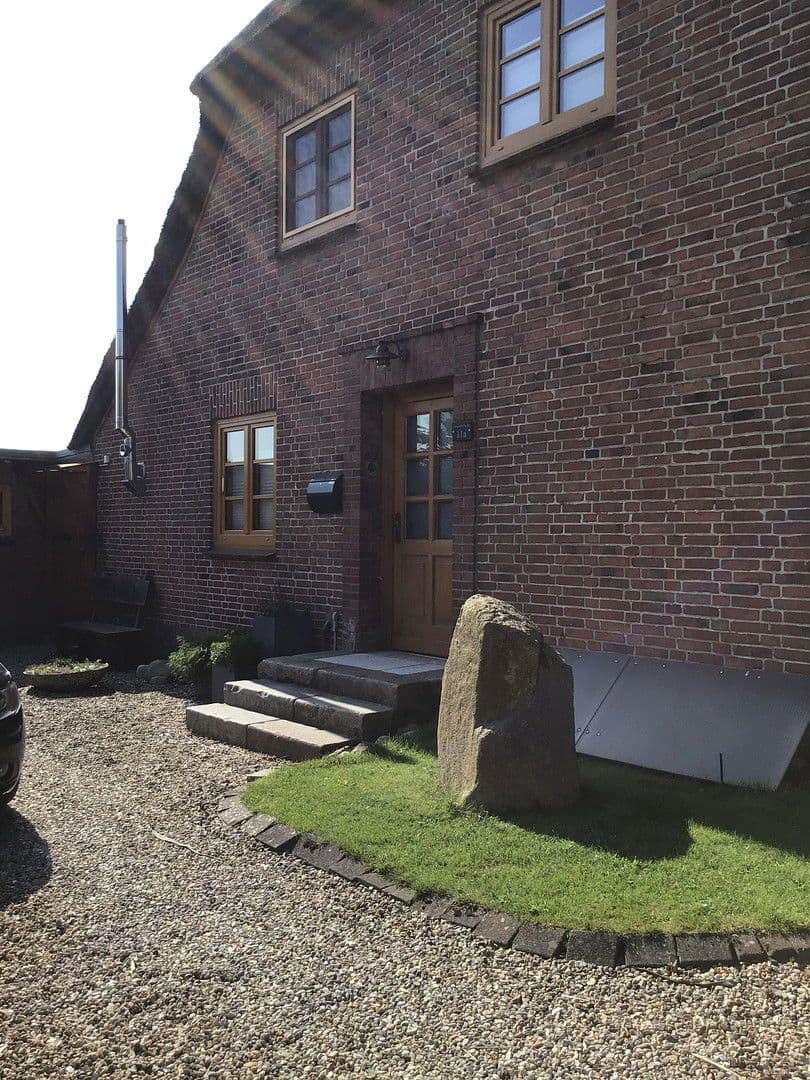 Prodej domu 130 m², pozemek 671 m², Heinkenborstel, Šlesvicko-Holštýnsko Prodej domu 130 m², pozemek 671 m², Heinkenborstel, Šlesvicko-Holštýnsko