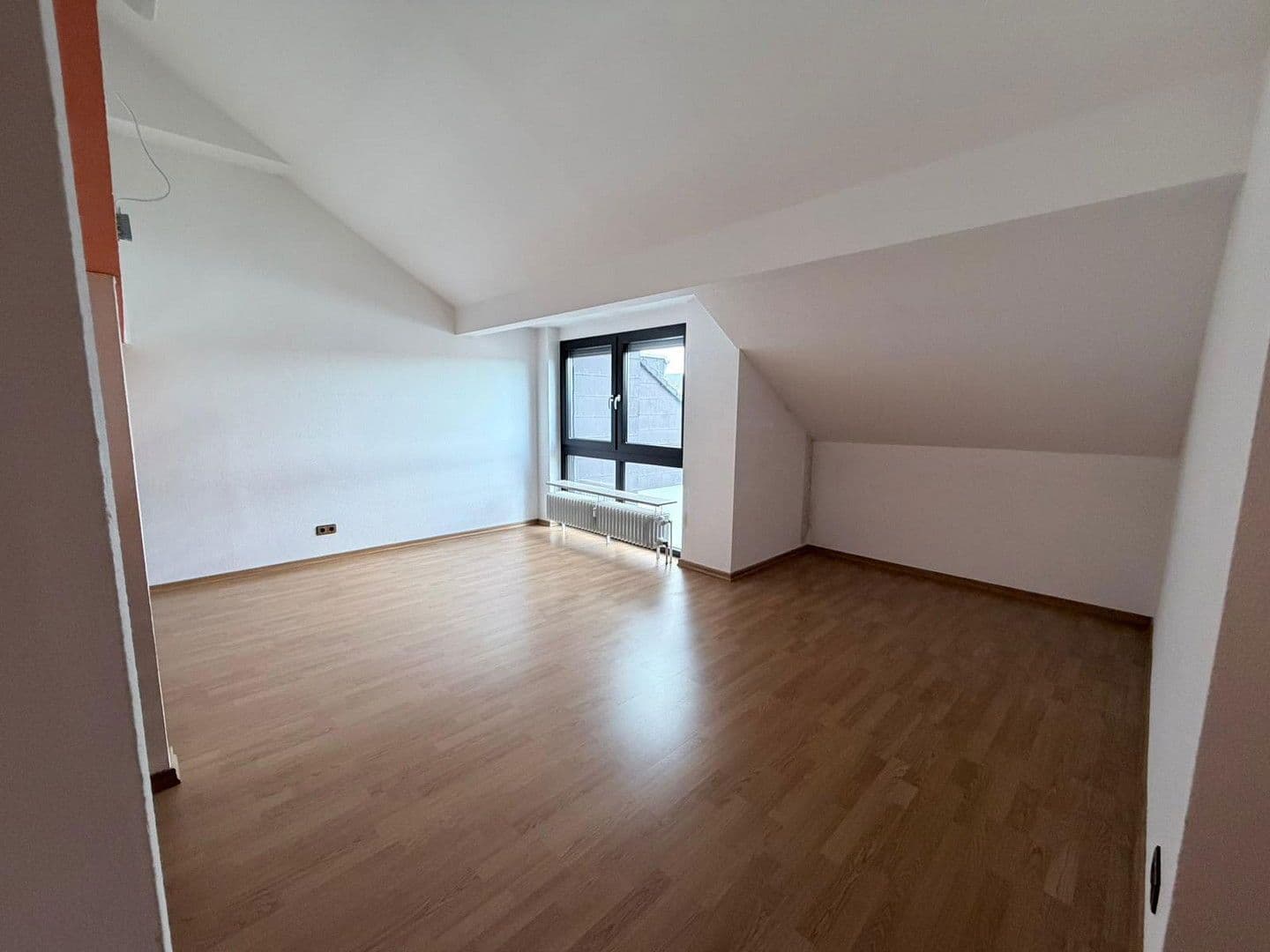 Pronájem bytu 2+kk 85 m², Saalburgstraße 59, Bad Homburg vor der Höhe, Hessen Pronájem bytu 2+kk 85 m², Saalburgstraße 59, Bad Homburg vor der Höhe, Hessen
