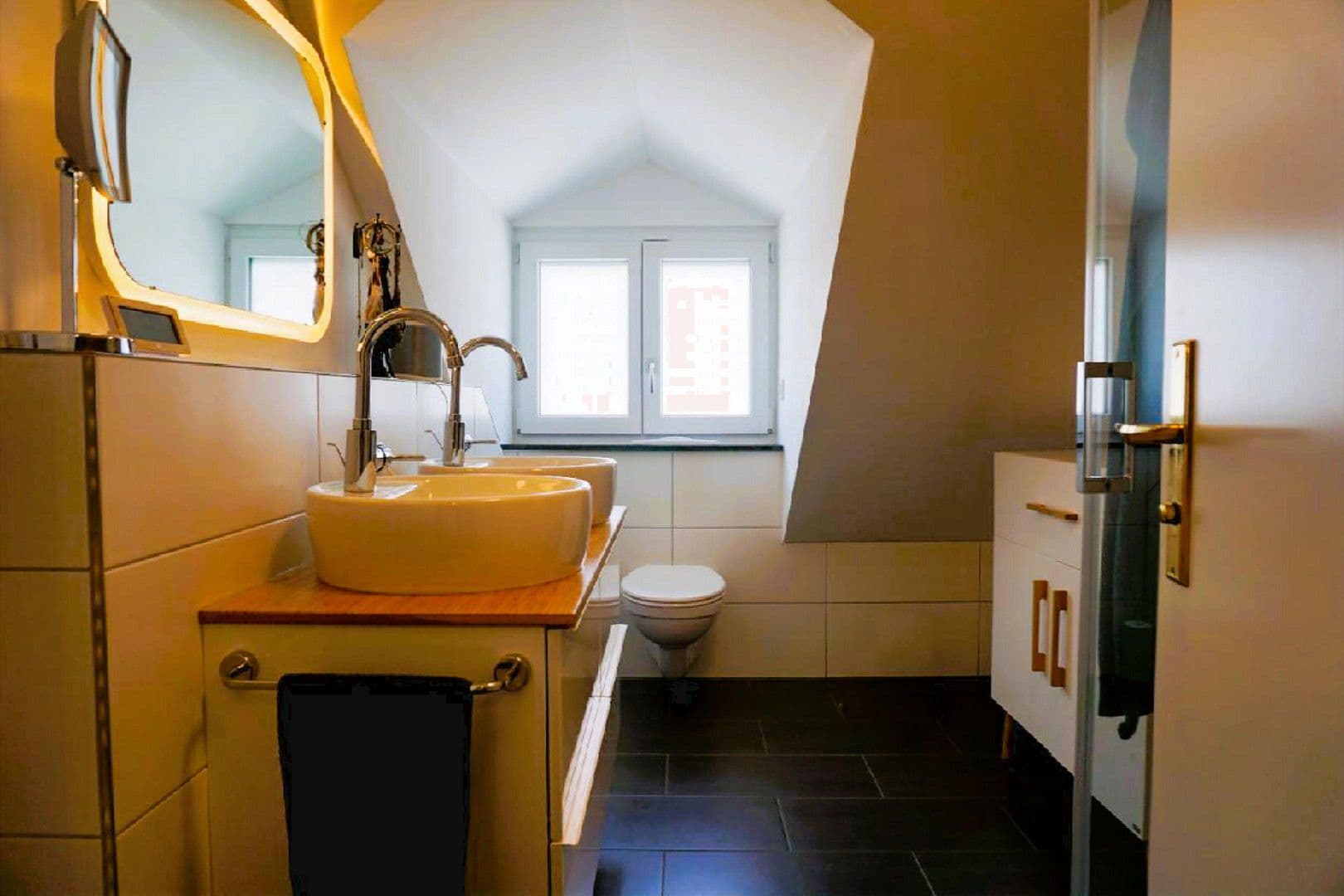 Pronájem bytu 2+kk 81 m², Graf-Lehndorff-Straße 9, München, Bavorsko Pronájem bytu 2+kk 81 m², Graf-Lehndorff-Straße 9, München, Bavorsko