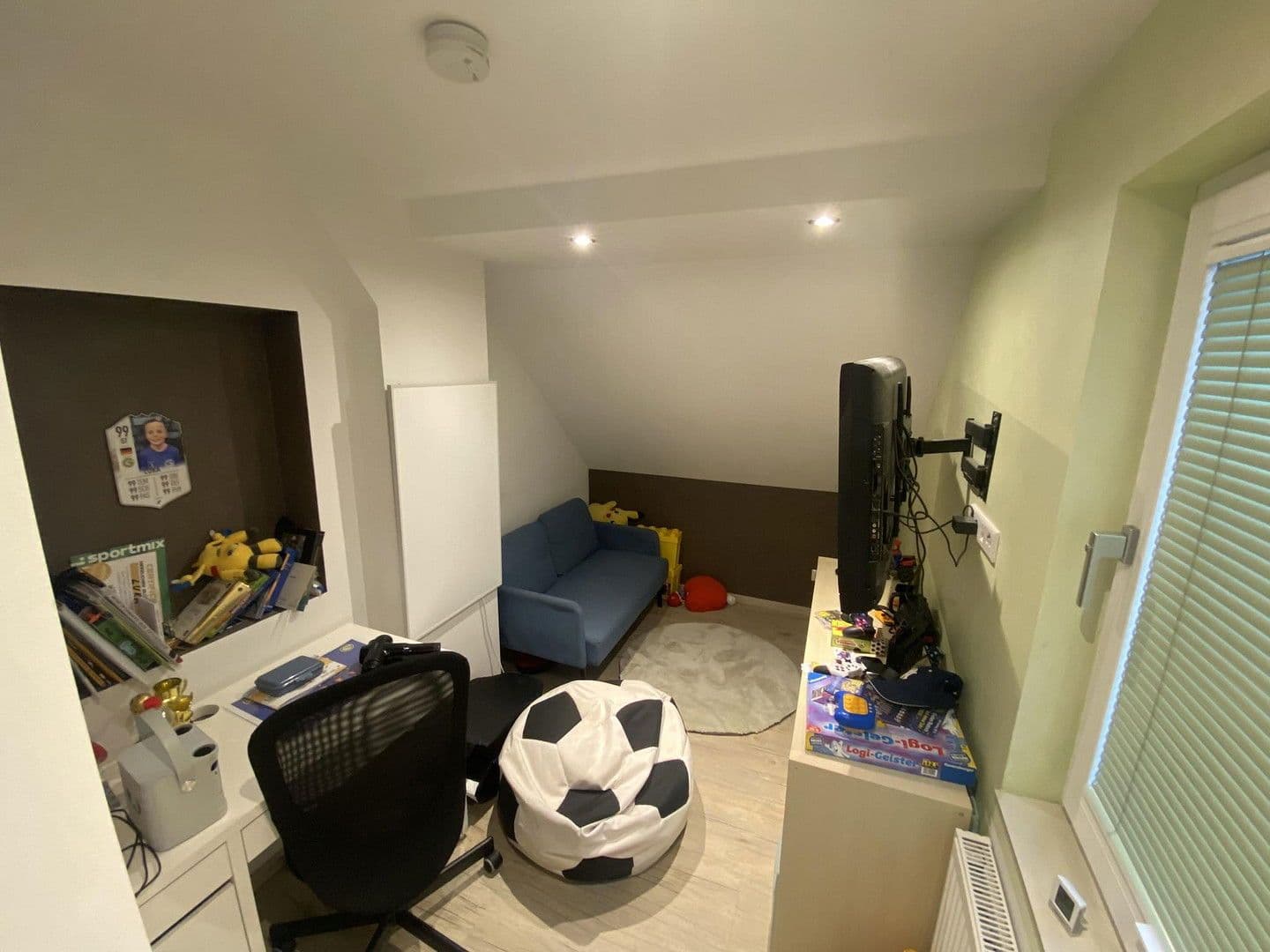 Prodej domu 120 m², pozemek 400 m², An der Schanzenbrücke 14, Duisburg, Severní Porýní-Vestfálsko Prodej domu 120 m², pozemek 400 m², An der Schanzenbrücke 14, Duisburg, Severní Porýní-Vestfálsko