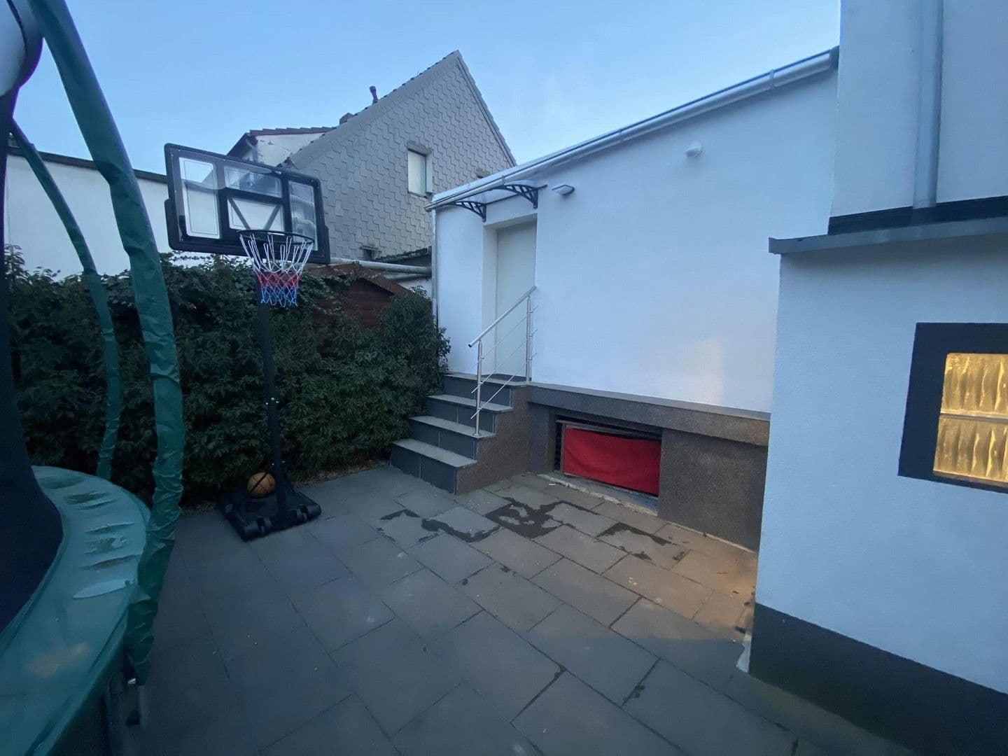 Prodej domu 120 m², pozemek 400 m², An der Schanzenbrücke 14, Duisburg, Severní Porýní-Vestfálsko Prodej domu 120 m², pozemek 400 m², An der Schanzenbrücke 14, Duisburg, Severní Porýní-Vestfálsko