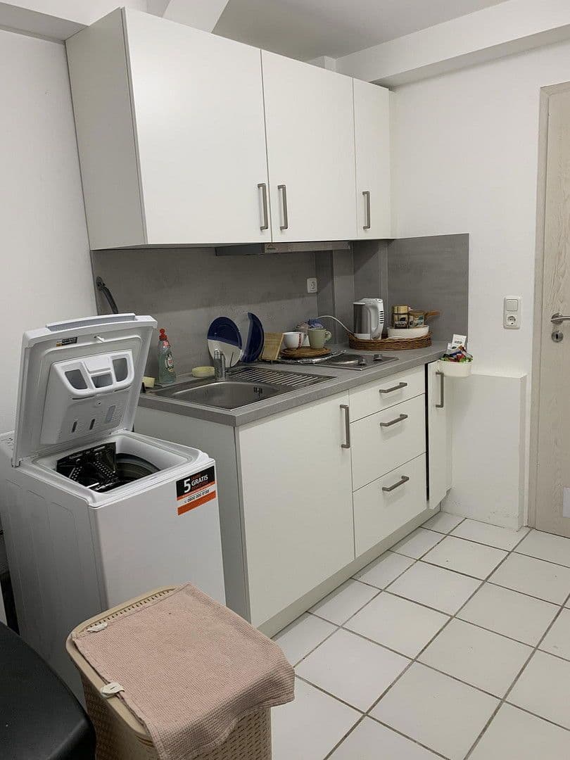 Pronájem bytu 1+1 34 m², Eschborn, Hessen Pronájem bytu 1+1 34 m², Eschborn, Hessen