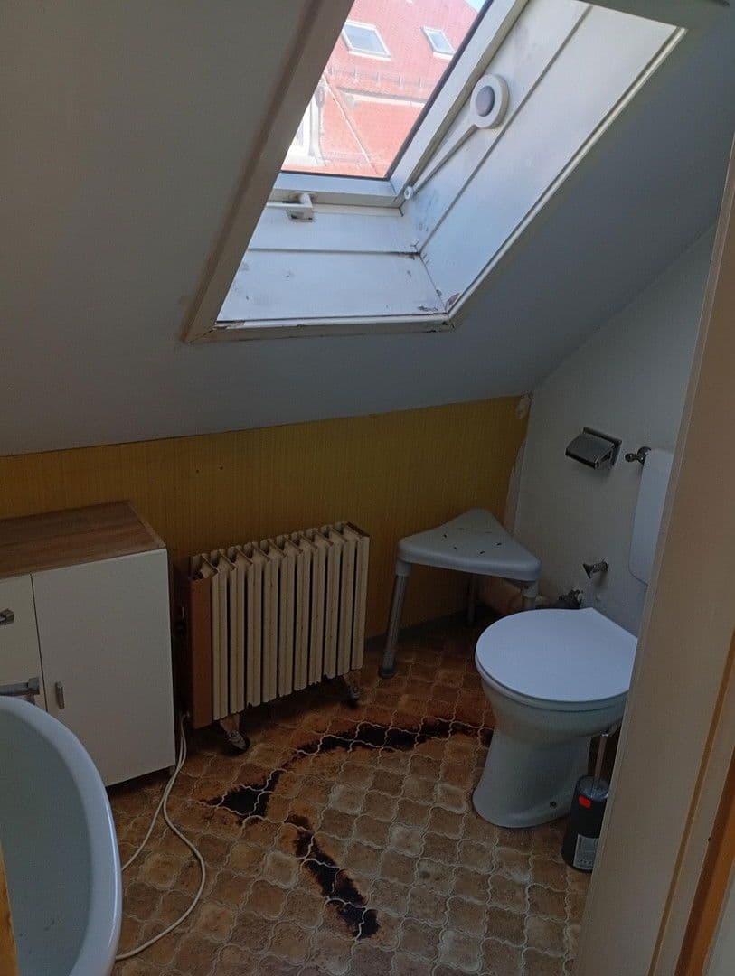 Pronájem bytu 2+1 35 m², Innere Uferstr. 6, Augsburg, Bavorsko Pronájem bytu 2+1 35 m², Innere Uferstr. 6, Augsburg, Bavorsko