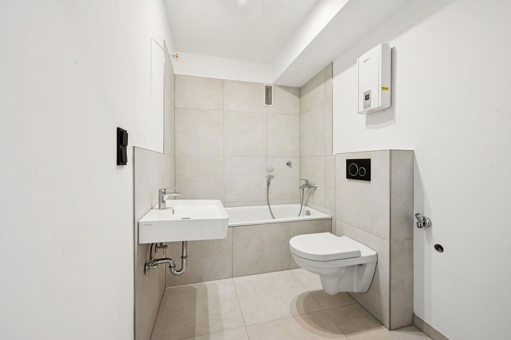 Prodej bytu 2+1 57 m², Düsseldorf, Severní Porýní-Vestfálsko Prodej bytu 2+1 57 m², Düsseldorf, Severní Porýní-Vestfálsko