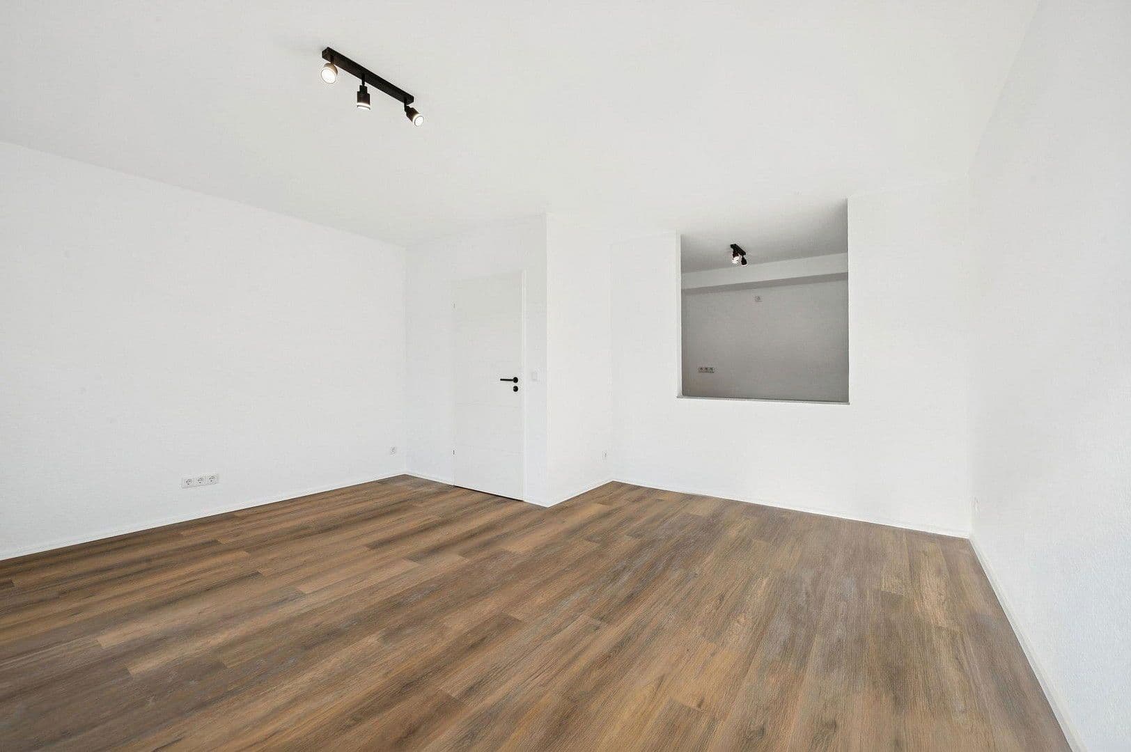 Prodej bytu 2+1 57 m², Düsseldorf, Severní Porýní-Vestfálsko Prodej bytu 2+1 57 m², Düsseldorf, Severní Porýní-Vestfálsko