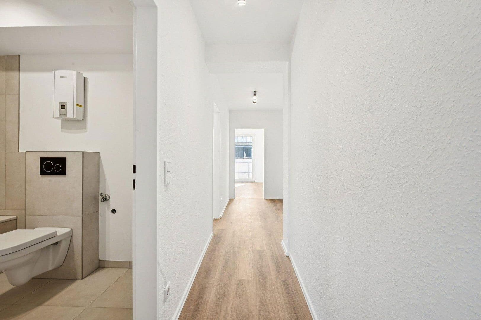 Prodej bytu 2+1 57 m², Düsseldorf, Severní Porýní-Vestfálsko Prodej bytu 2+1 57 m², Düsseldorf, Severní Porýní-Vestfálsko