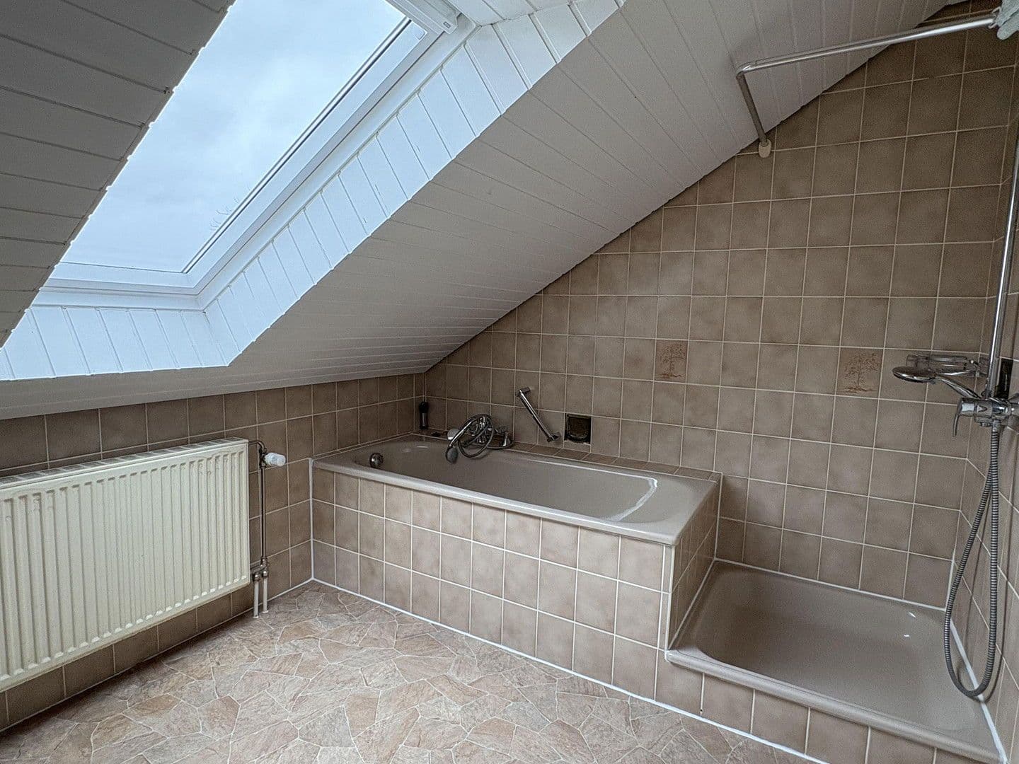 Pronájem bytu 2+1 58 m², Bielefeld, Severní Porýní-Vestfálsko Pronájem bytu 2+1 58 m², Bielefeld, Severní Porýní-Vestfálsko