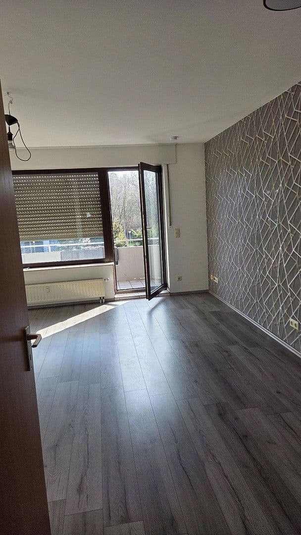 Pronájem bytu 3+1 74 m², Kurfürstenstraße 12, Duisburg, Severní Porýní-Vestfálsko Pronájem bytu 3+1 74 m², Kurfürstenstraße 12, Duisburg, Severní Porýní-Vestfálsko