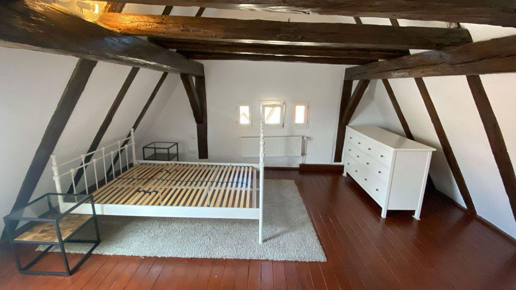 Pronájem bytu 2+1 60 m², Rathhausstr., Weissach, Bádensko-Württembersko Pronájem bytu 2+1 60 m², Rathhausstr., Weissach, Bádensko-Württembersko