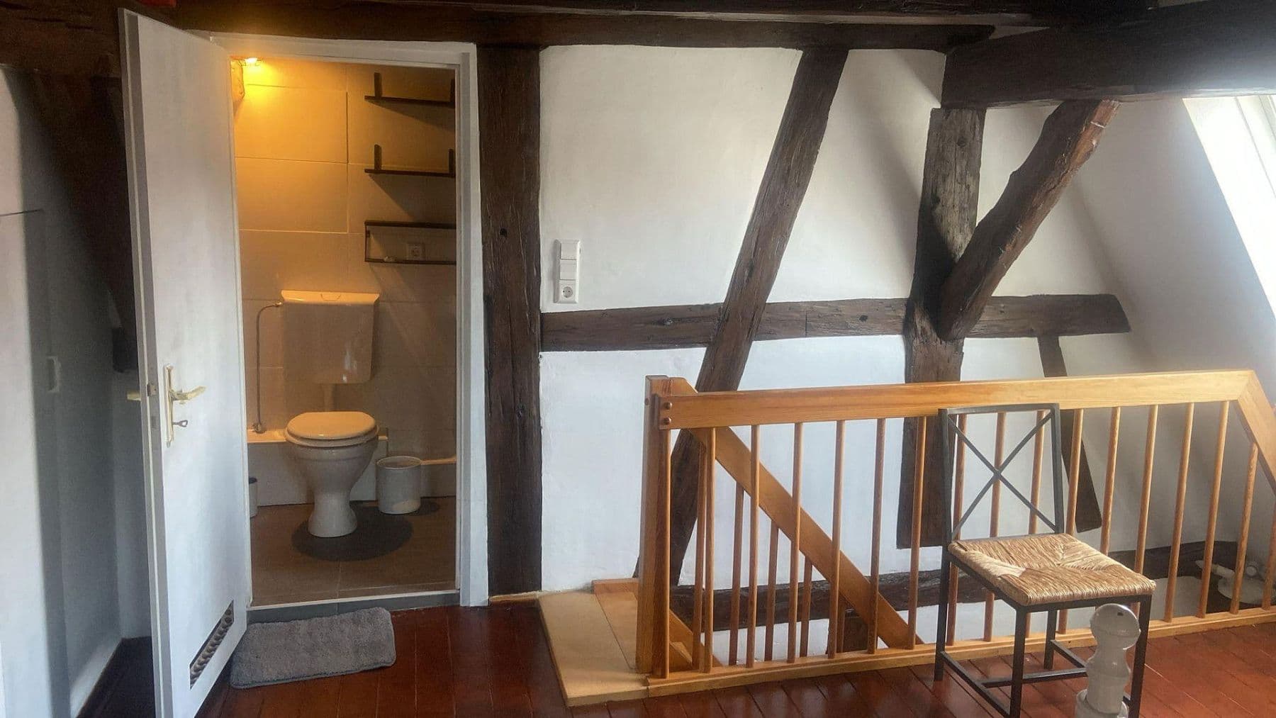 Pronájem bytu 2+1 60 m², Rathhausstr., Weissach, Bádensko-Württembersko Pronájem bytu 2+1 60 m², Rathhausstr., Weissach, Bádensko-Württembersko