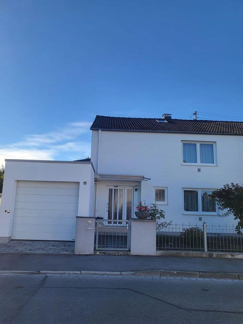 Pronájem domu 109 m², pozemek 293 m², Hermann-Löns-Straße 15, Mering, Bavorsko Pronájem domu 109 m², pozemek 293 m², Hermann-Löns-Straße 15, Mering, Bavorsko