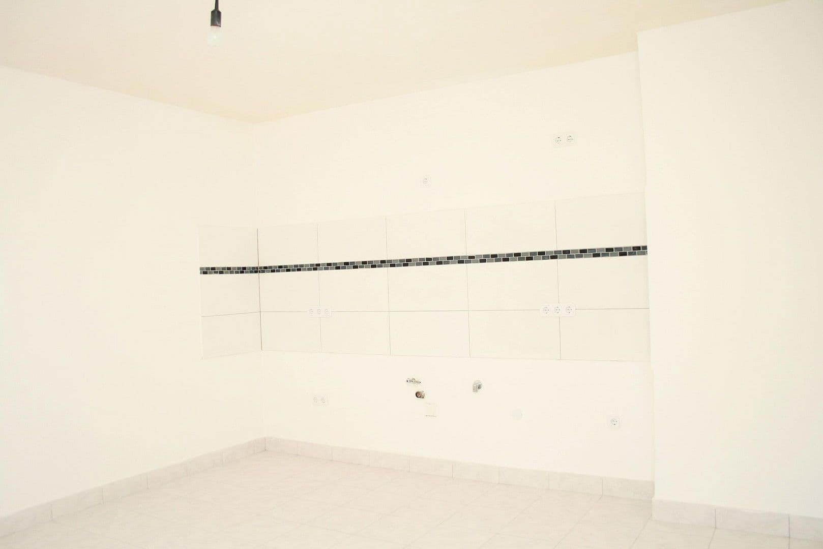 Pronájem bytu 2+1 68 m², Linec nad Rýnem, Porýní-Falc Pronájem bytu 2+1 68 m², Linec nad Rýnem, Porýní-Falc