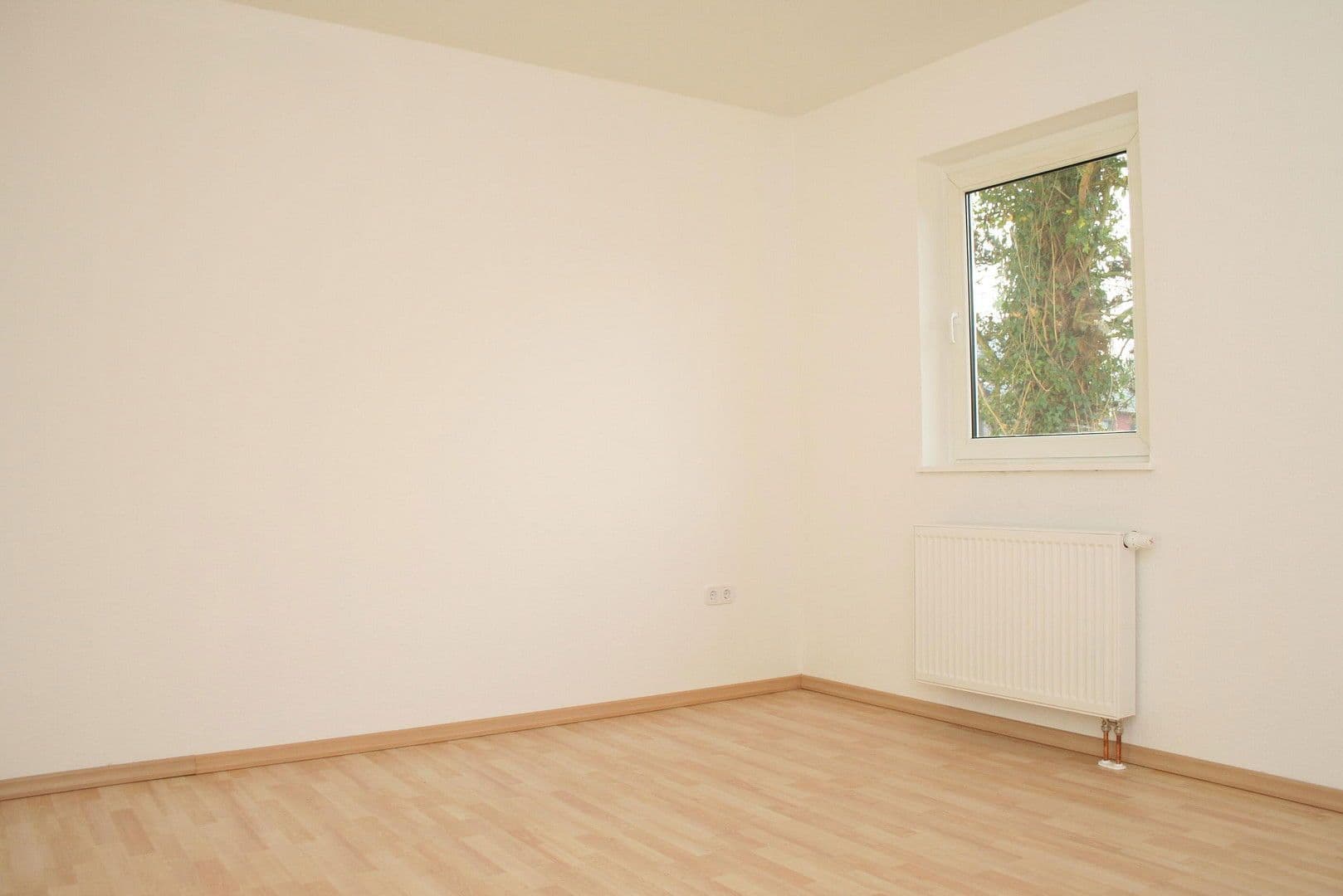 Pronájem bytu 2+1 68 m², Linec nad Rýnem, Porýní-Falc Pronájem bytu 2+1 68 m², Linec nad Rýnem, Porýní-Falc