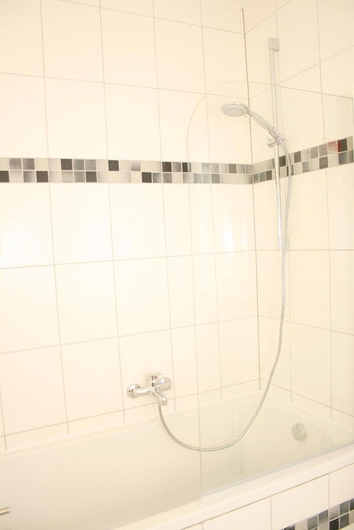 Pronájem bytu 2+1 68 m², Linec nad Rýnem, Porýní-Falc Pronájem bytu 2+1 68 m², Linec nad Rýnem, Porýní-Falc