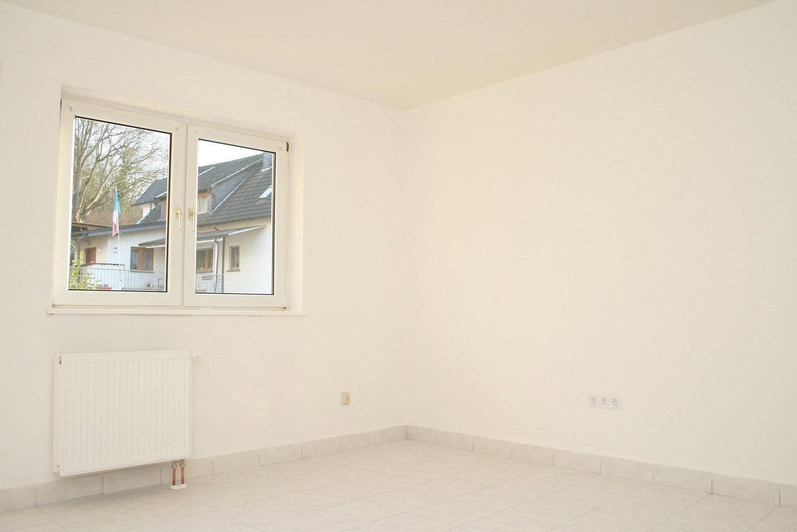 Pronájem bytu 2+1 68 m², Linec nad Rýnem, Porýní-Falc Pronájem bytu 2+1 68 m², Linec nad Rýnem, Porýní-Falc