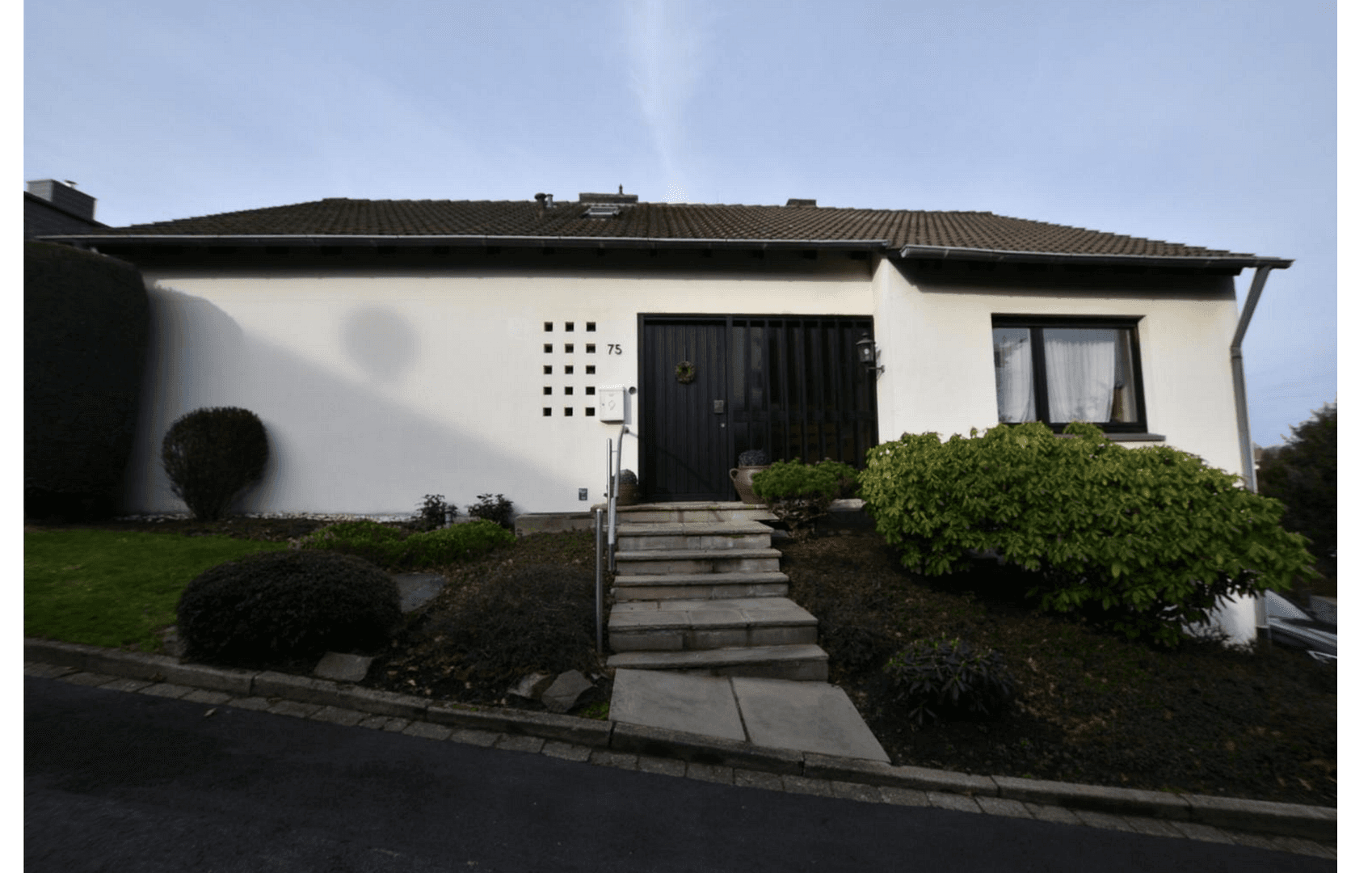 Prodej domu 223 m², pozemek 617 m², Essen, Severní Porýní-Vestfálsko Prodej domu 223 m², pozemek 617 m², Essen, Severní Porýní-Vestfálsko