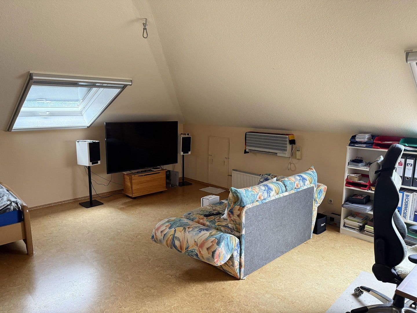 Prodej domu 240 m², pozemek 992 m², Weyerbusch, Porýní-Falc Prodej domu 240 m², pozemek 992 m², Weyerbusch, Porýní-Falc