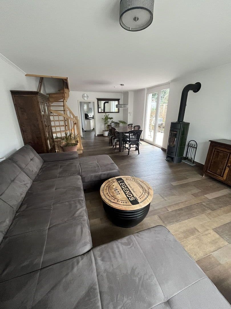 Prodej domu 144 m², pozemek 330 m², Gertrud Luckner Strasse 28, Ditzingen, Bádensko-Württembersko Prodej domu 144 m², pozemek 330 m², Gertrud Luckner Strasse 28, Ditzingen, Bádensko-Württembersko