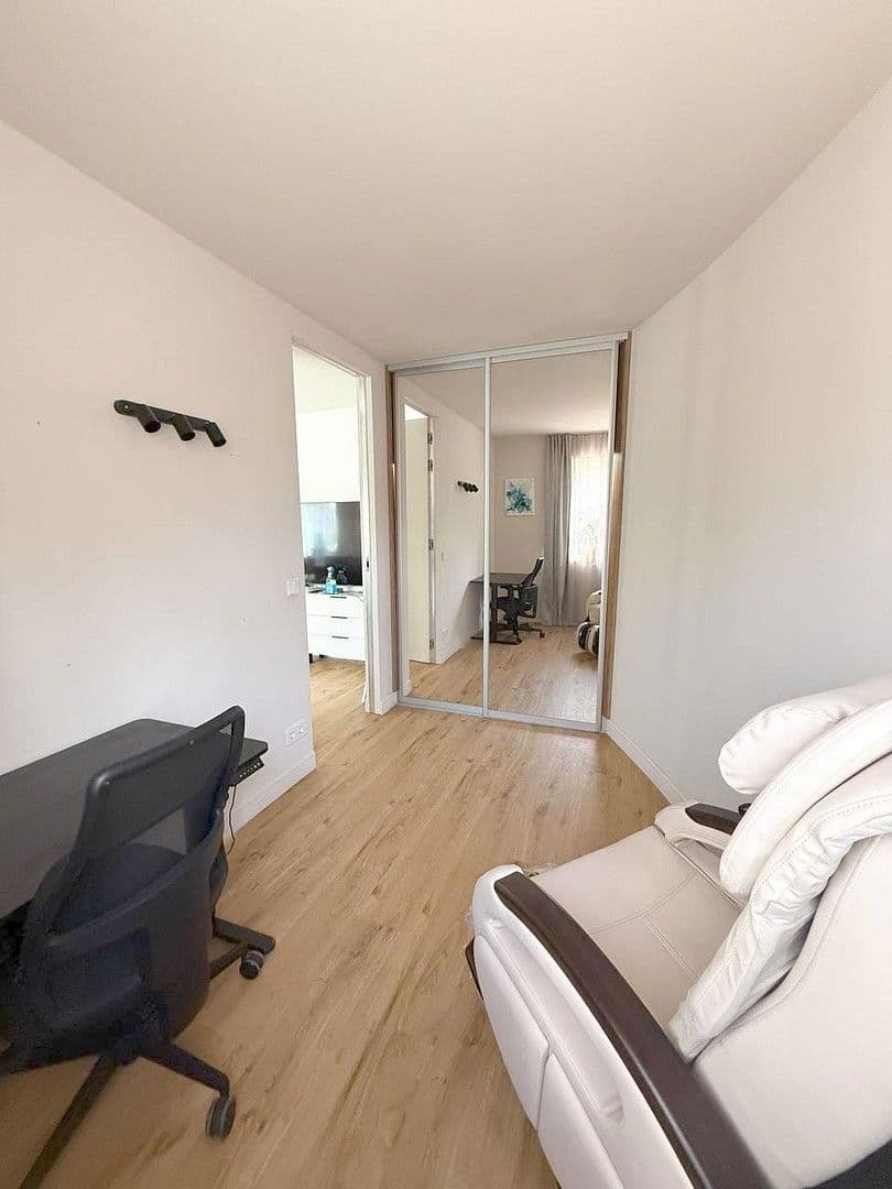 Pronájem bytu 4+kk 100 m², Kaiserswerther str. 73, Dusseldorf, Severní Porýní-Vestfálsko Pronájem bytu 4+kk 100 m², Kaiserswerther str. 73, Dusseldorf, Severní Porýní-Vestfálsko