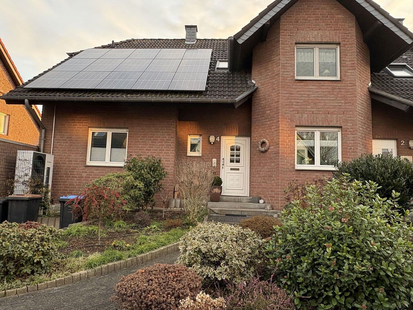 Prodej domu 222 m², pozemek 462 m², Erzbischof-Anno-Straße 4, Alpen, Severní Porýní-Vestfálsko Prodej domu 222 m², pozemek 462 m², Erzbischof-Anno-Straße 4, Alpen, Severní Porýní-Vestfálsko