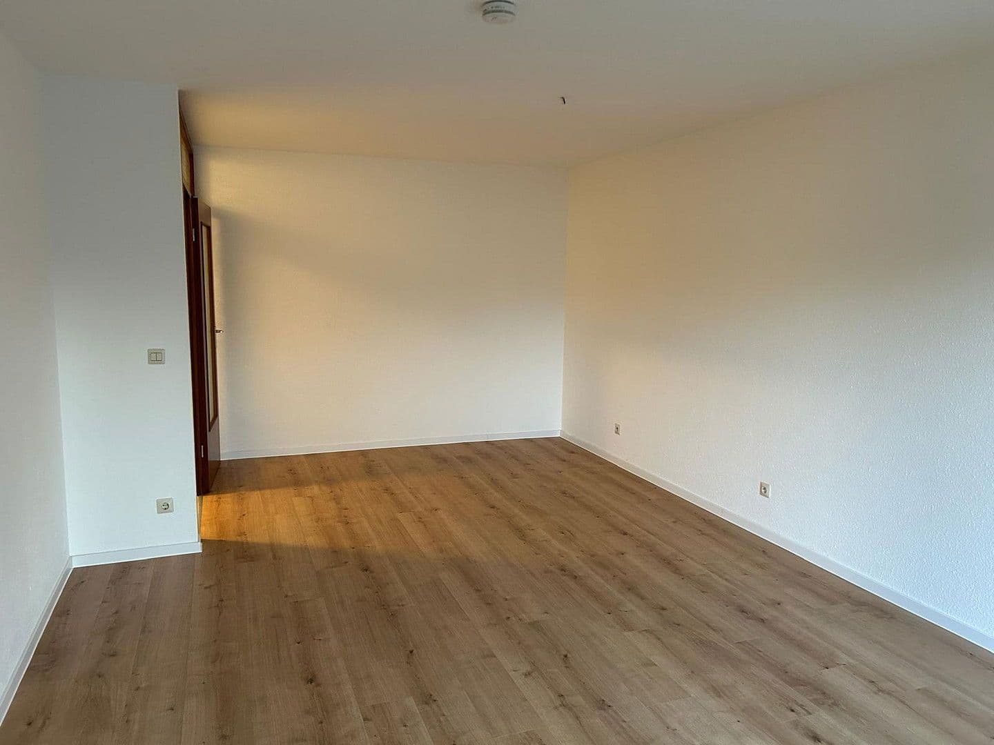 Pronájem bytu 2+1 57 m², Böblingen, Bádensko-Württembersko Pronájem bytu 2+1 57 m², Böblingen, Bádensko-Württembersko